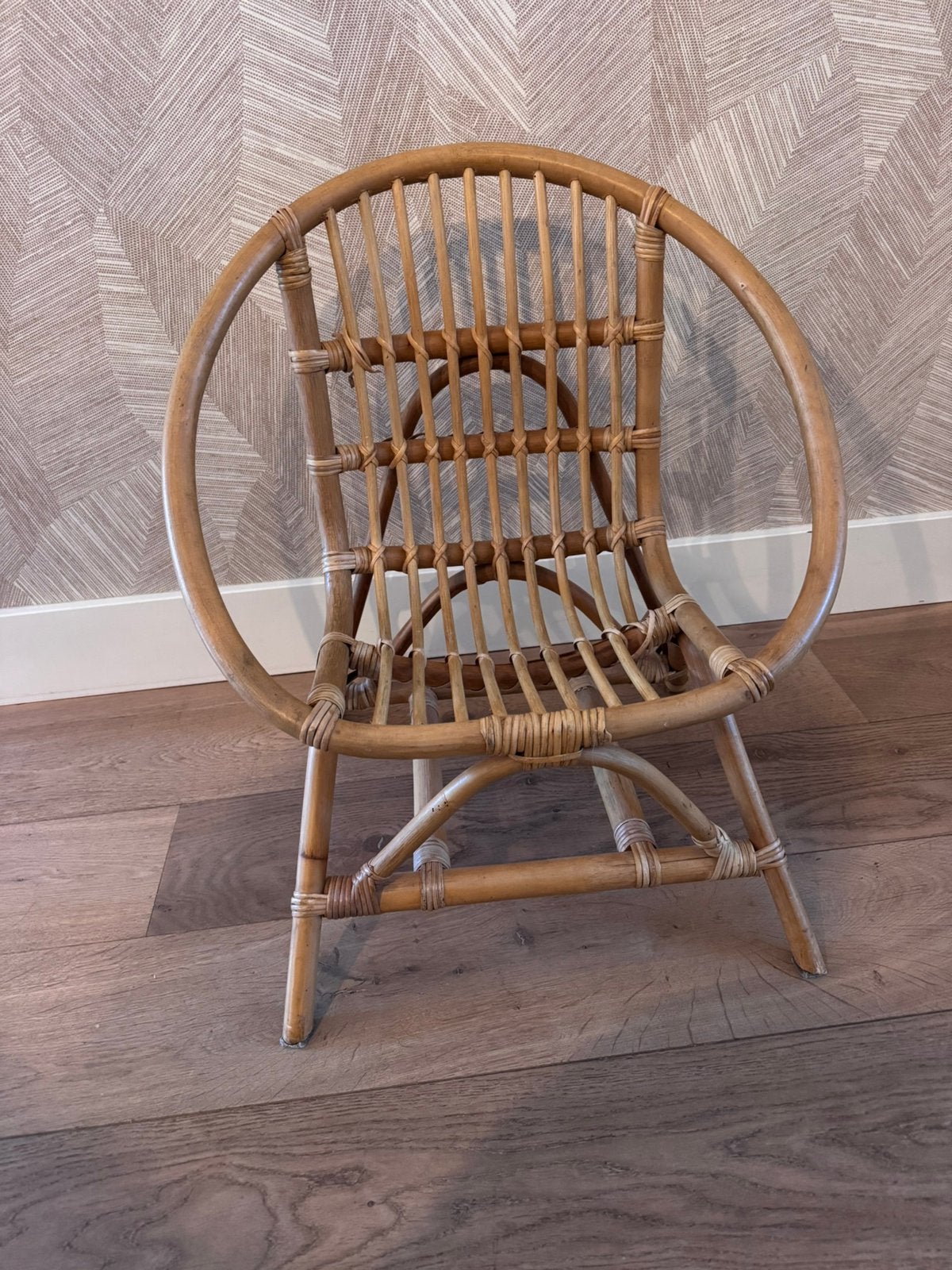Rotan kinderstoeltje, Kinderen en Baby's, Kinderkamer | Tafels en Stoelen, Ophalen, Gebruikt, Stoel(en)