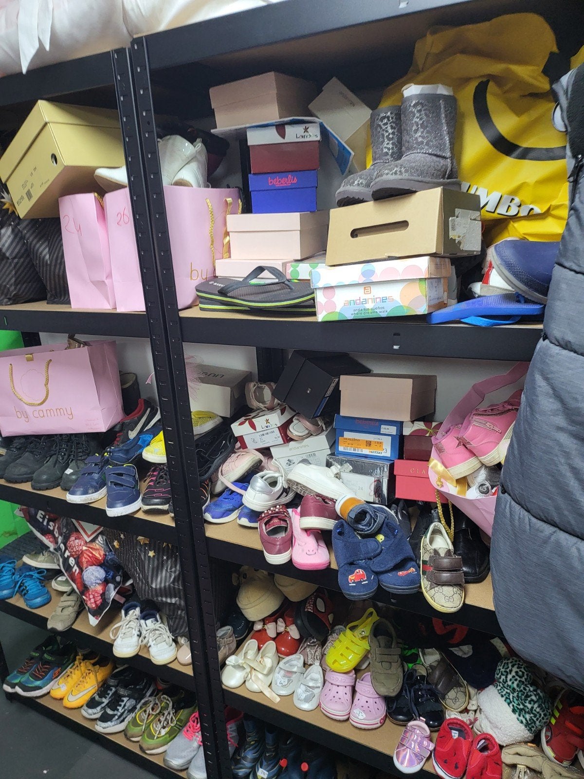 Partij schoenen dames heren Kids slippers laarzen sneakers e, Kleding | Dames, Schoenen, Ophalen of Verzenden, Nieuw, Sneakers of Gympen