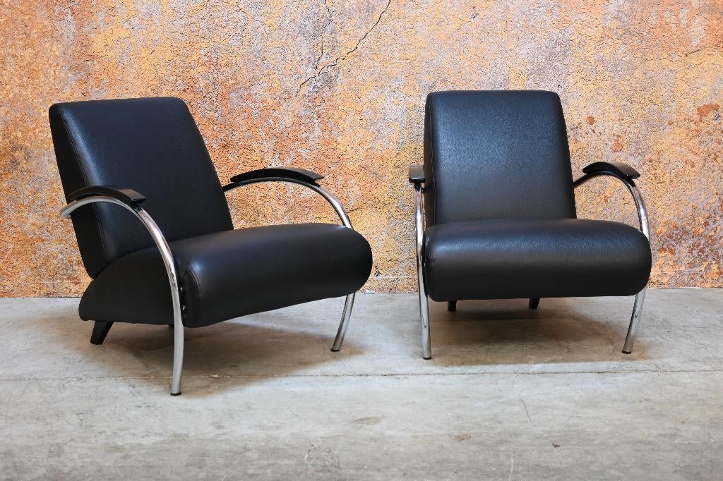 ZGANieuw 2 zwarte leren Gelderland 5470 design fauteuils, Huis en Inrichting, Fauteuils, 75 tot 100 cm, Zo goed als nieuw, Gelderland