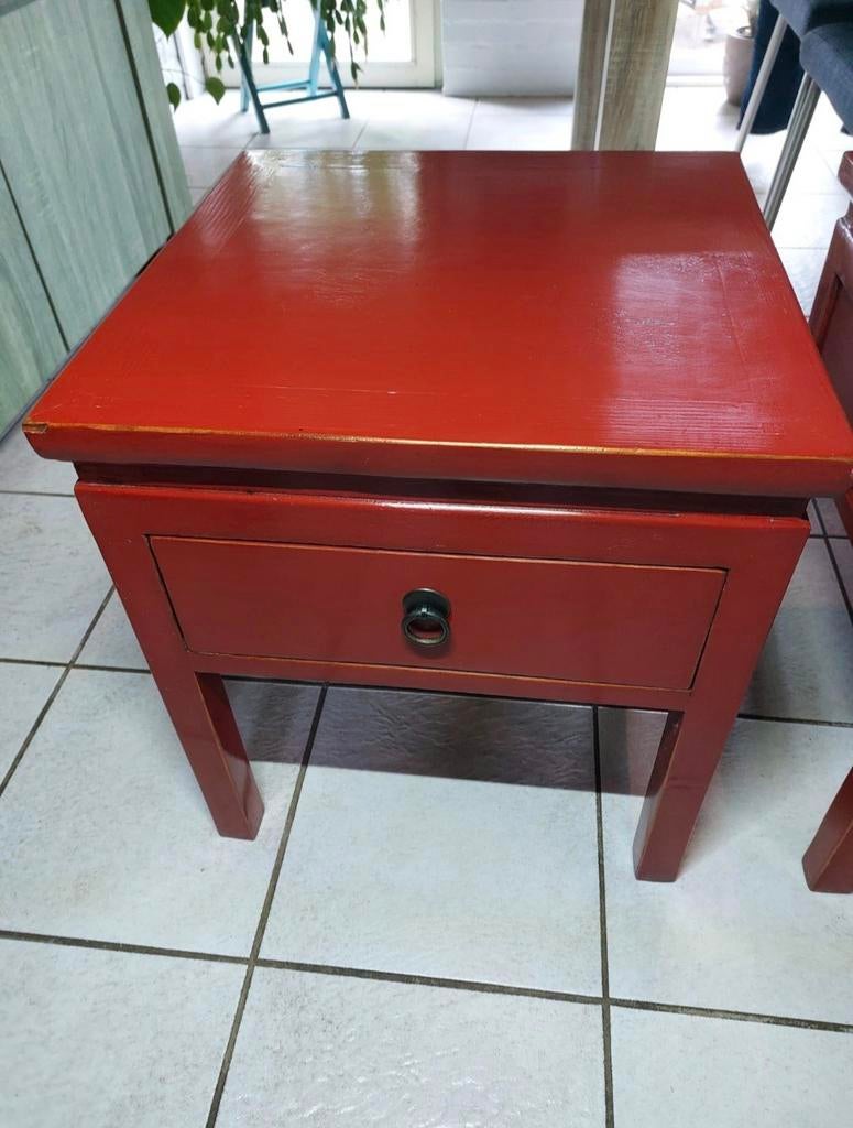 Rood bijzettafeltje met lade 2 stuks - Oosters design, Huis en Inrichting, Tafels | Bijzettafels, Minder dan 55 cm, Gebruikt, Vierkant