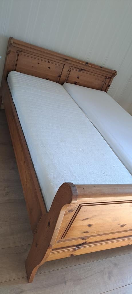 Bed, Huis en Inrichting, Slaapkamer | Bedden, Ophalen, Gebruikt, Tweepersoons, Hout