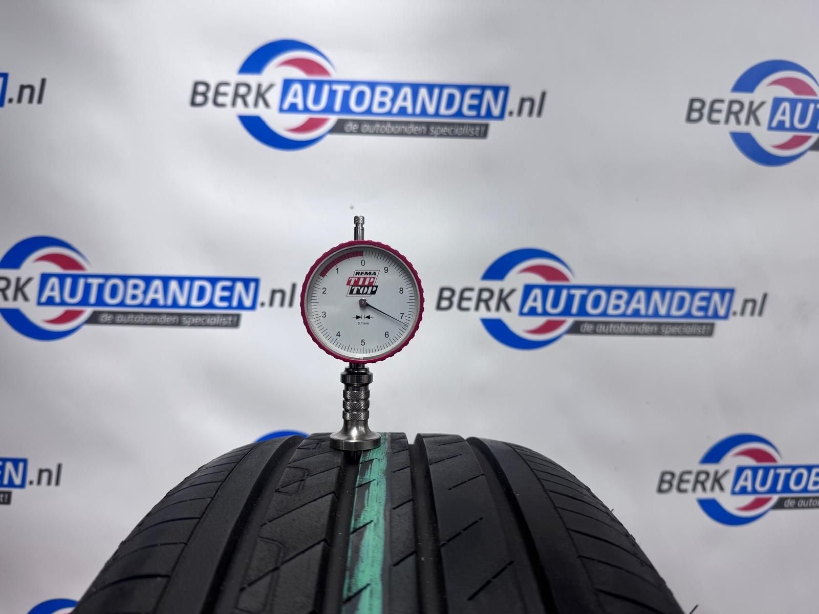 4x Goodyear Efficientgrip Performance 2 215/50 R18 92V 215/5, Auto-onderdelen, Banden en Velgen, 18 inch, -, -, Ophalen of Verzenden