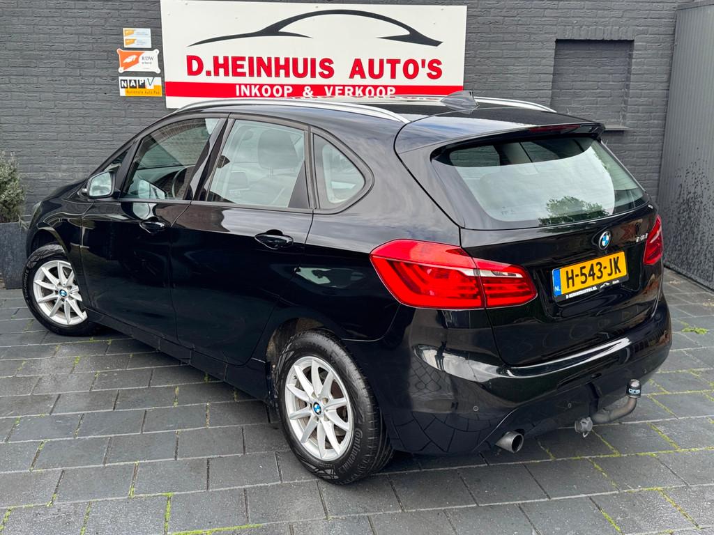 BMW 2-serie Active Tourer 218i Luxury *NETTE AUTO*, Auto's, Voorwielaandrijving, Met garantie (alle), Zwart, Bedrijf