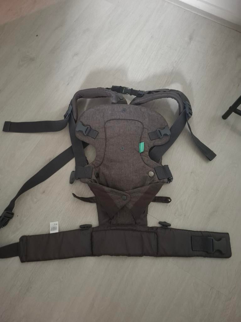 Infantino Draagzak - Grijze Ergonomische Baby Drager, Zo goed als nieuw, Buik, Rug of Zij, Draagzak, Ophalen
