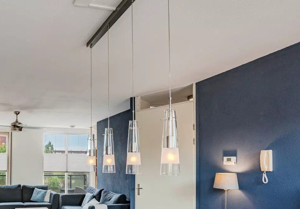 Moderne eettafel hanglamp met 4 lichtpunten (alléén ophalen), Huis en Inrichting, Lampen | Hanglampen, Ophalen, Gebruikt, E27 (groot)