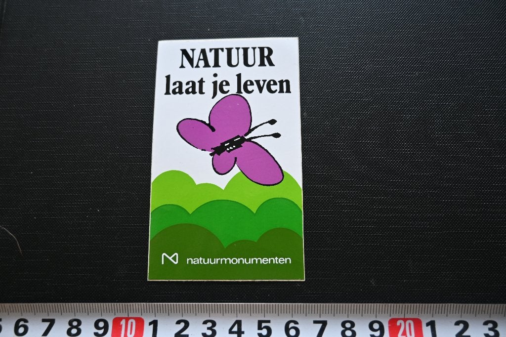 sticker natuur laat je leven natuurmonumenten vlinder paars, Verzamelen, Ophalen of Verzenden, Zo goed als nieuw