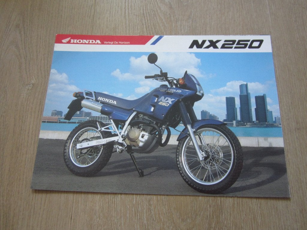 Honda NX 250 brochure folder 1988 ?, Ophalen of Verzenden, Honda