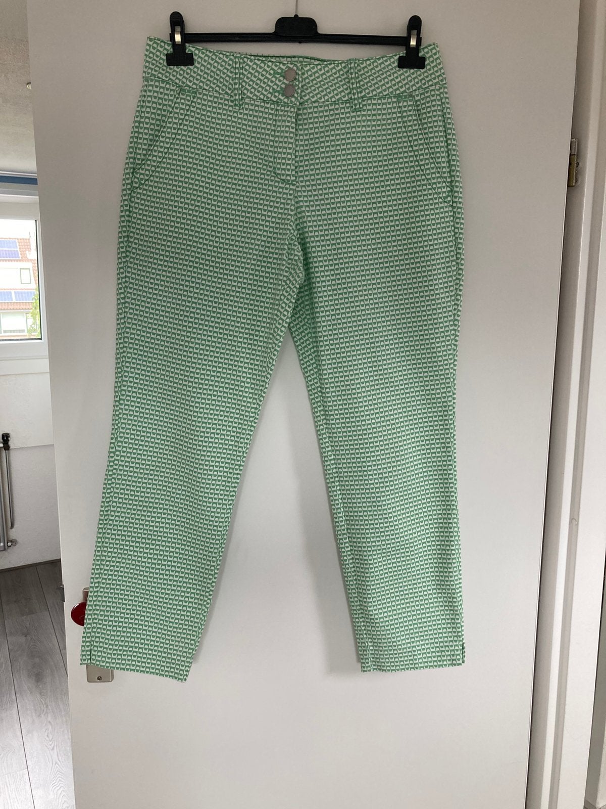 Mooie damesbroek Red Button met groen truitje, Kleding | Dames, Maat 38/40 (M), Ophalen of Verzenden, Zo goed als nieuw, Lang