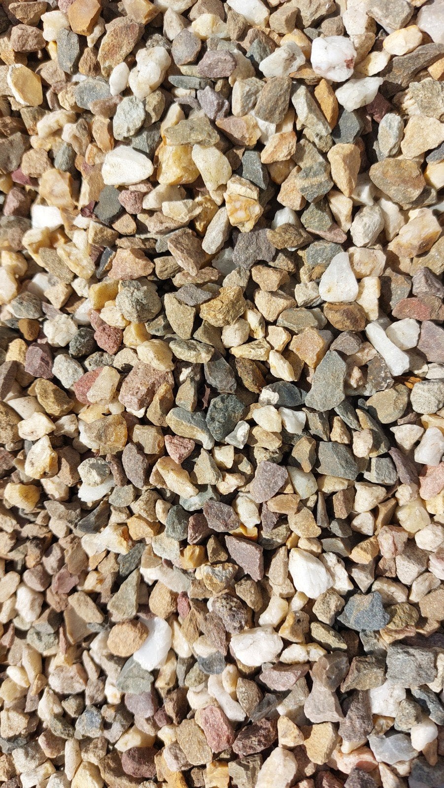 Gratis af te halen: Kiezels (5-12mm) in diverse kleuren, Tuin en Terras, Grind, Keien en Split, Ophalen, Gebruikt, Multi, Grind