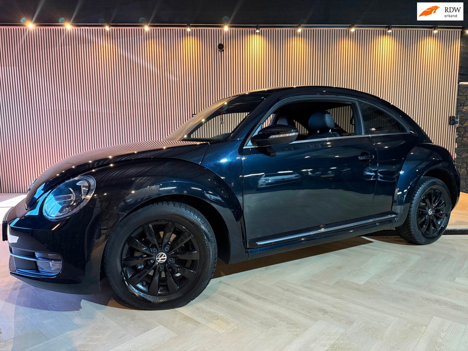 Volkswagen Beetle 1.2 TSI Black on Black| Cruise | Bluetooth, Voorwielaandrijving, Gebruikt, 4 cilinders, 4 stoelen