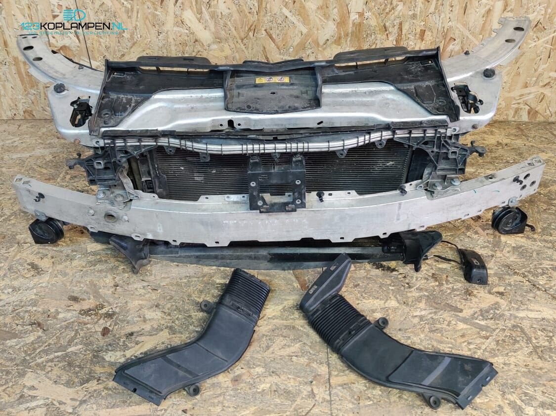 Mercedes C Klasse W205 43 AMG Voorfront koelerpakket radiate, Ophalen, Gebruikt, -, Bumper