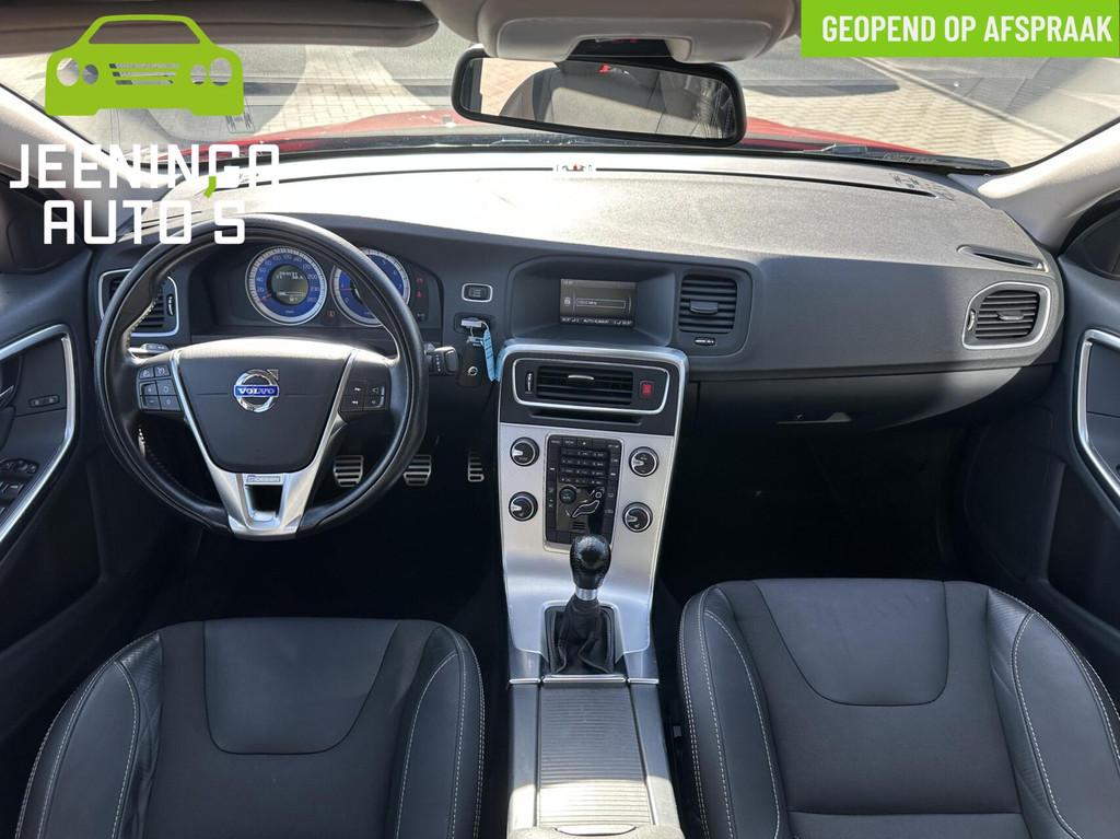 Volvo S60 1.6 T3 R-Design|17"|Trekhaak|Camera|Stoelverwarmin, Auto's, Voorwielaandrijving, Gebruikt, 4 cilinders, 150 pk