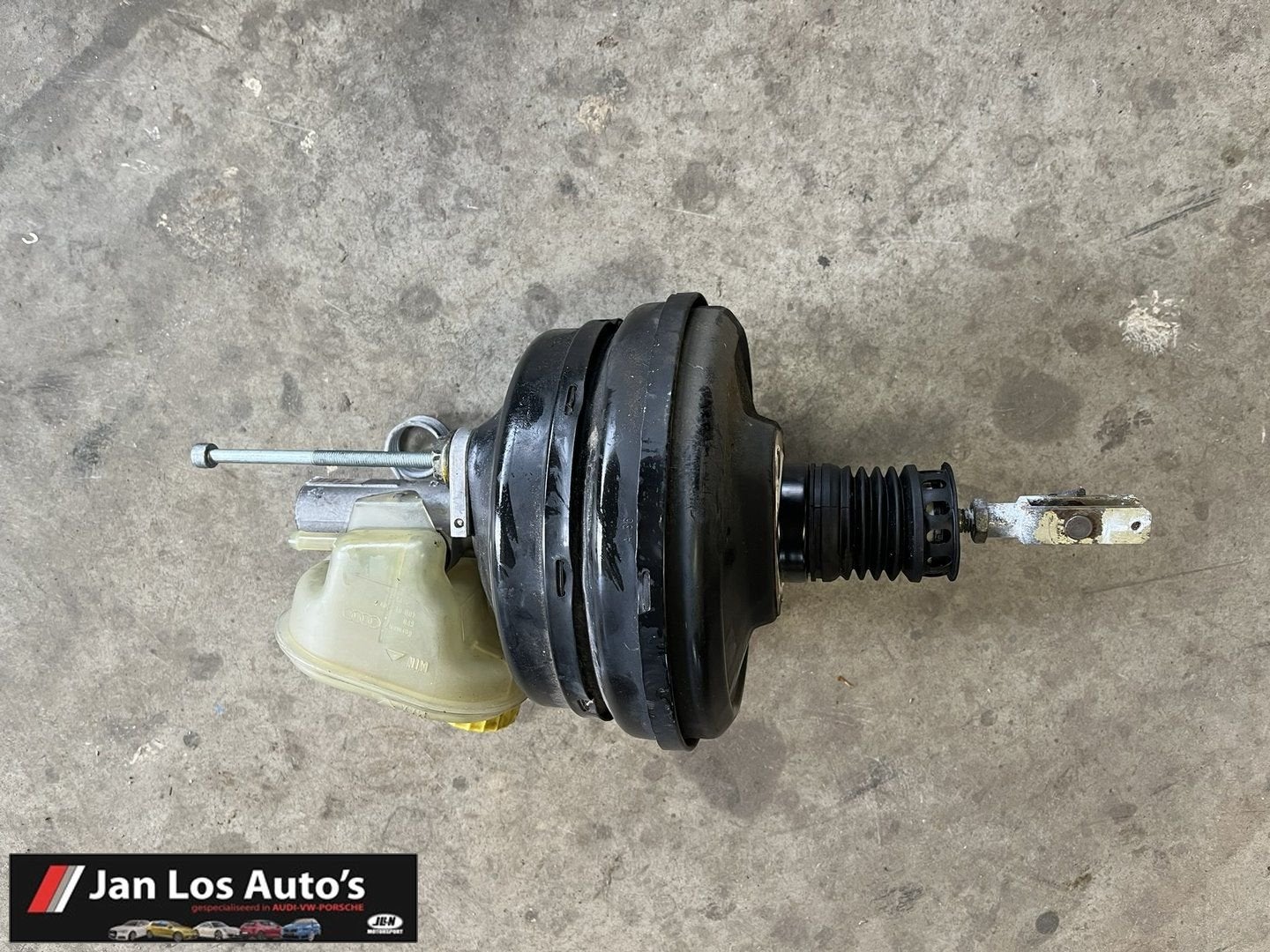 Rembekrachtiger Audi A8 D2 4D0612105, Gebruikt, -, -, -