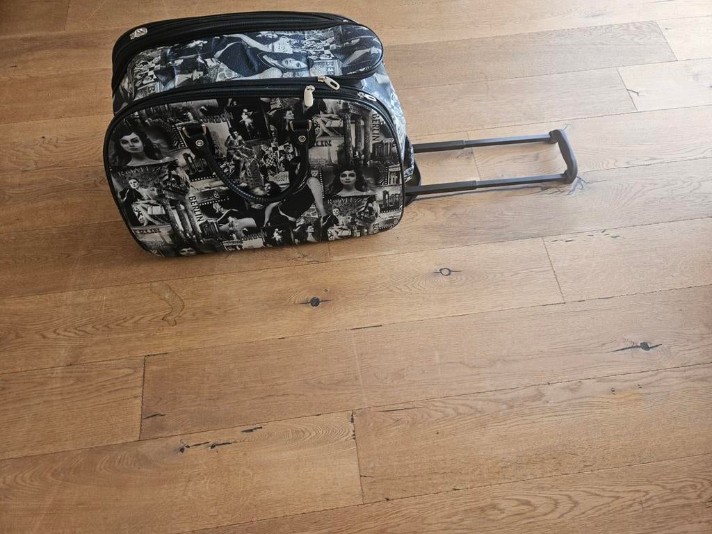 Reistas koffer zwart wit Paris London Berlin Bagage vakantie, Sieraden, Tassen en Uiterlijk, Koffers, Ophalen, Hard kunststof