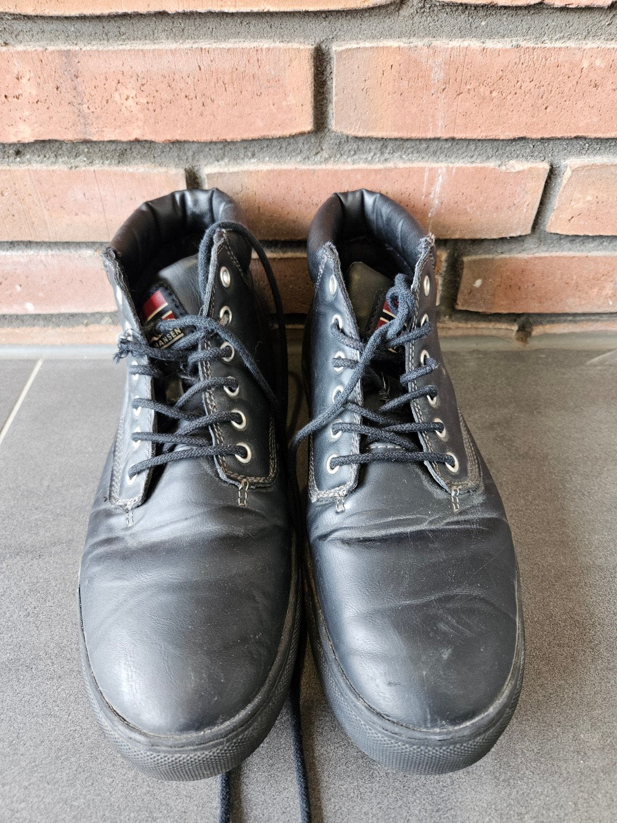 Stoere Helly Hansen Zwarte Mid-Top Sneakers Boots Lederlook., Kleding | Heren, Ophalen of Verzenden, Gedragen, Zwart, Boots