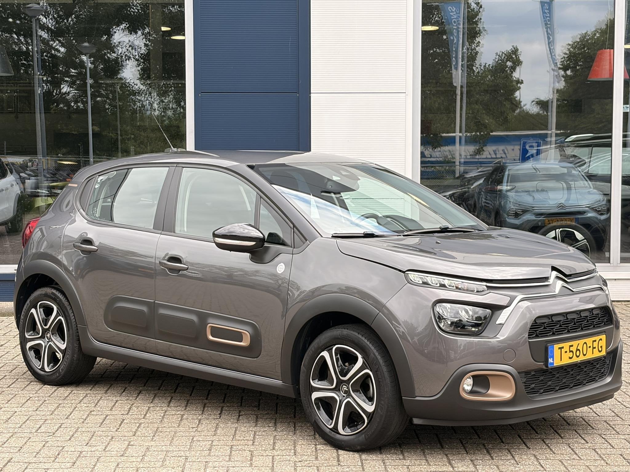 Citroen C3 1.2 PureTech C-Series | Parkeersensoren | Apple C, Voorwielaandrijving, 83 pk, Euro 6, 1199 cc