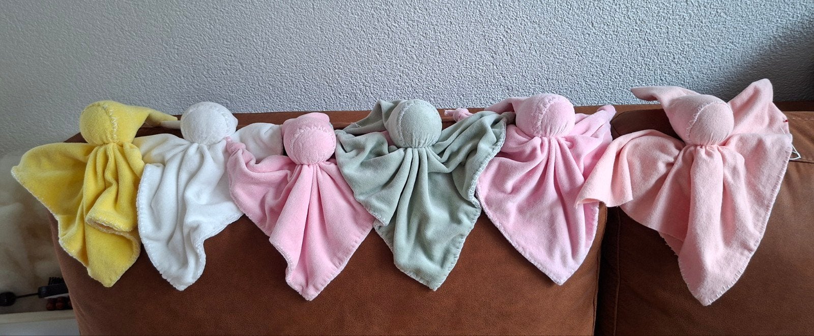 Gepersonaliseerd Knuffeldoekje in diverse kleuren en maten, Handgemaakt, Nieuw, Ophalen of Verzenden, Meerkleurig