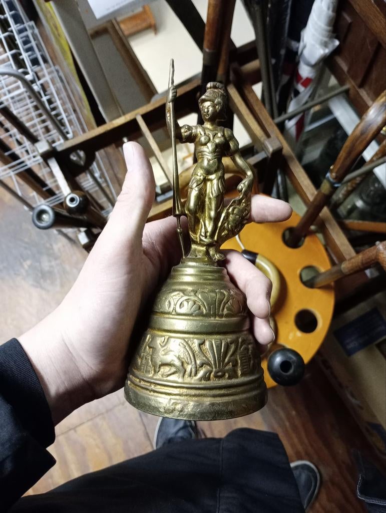 Oude antieke bel klinkt nog heel prachtig vintage, Antiek en Kunst, Antiek | Koper en Brons, Ophalen of Verzenden, Koper
