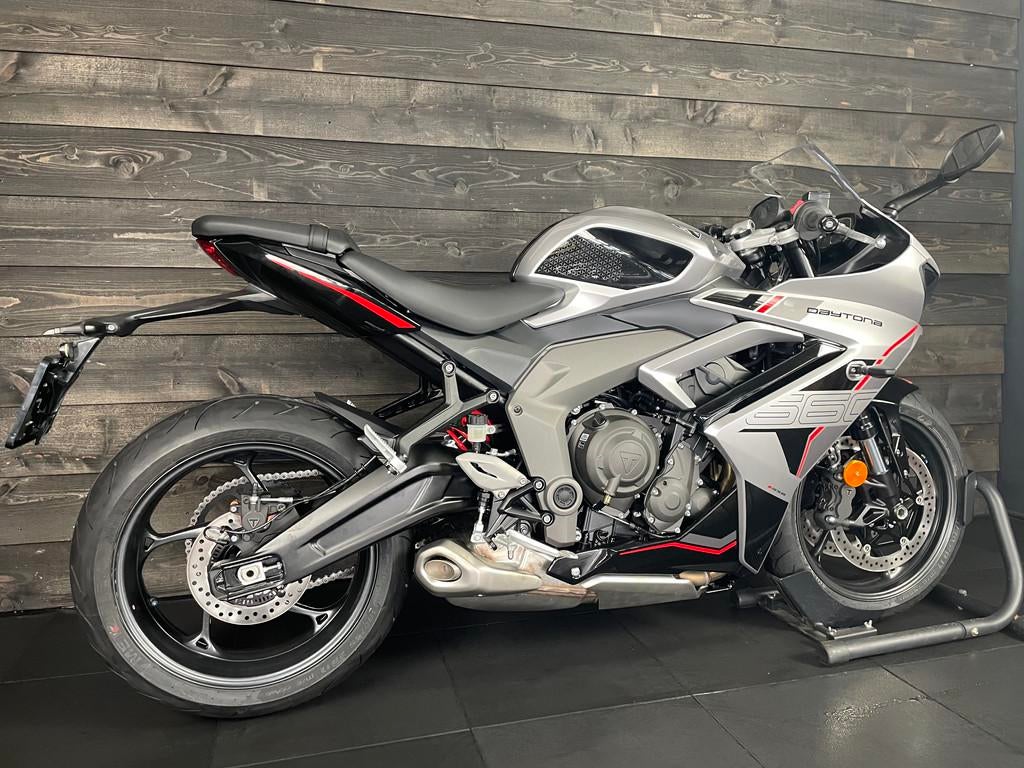 Triumph DAYTONA 660 (bj 2026), Motoren, Motoren | Triumph, Meer dan 35 kW, Toermotor, 660 cc, Bedrijf