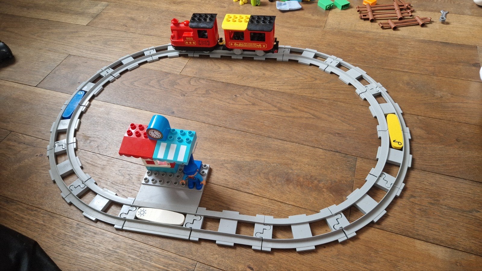 Lego Duplo Treinset met Station en Machinist, Ophalen, Inclusief minifiguren, Gebruikt, Duplo