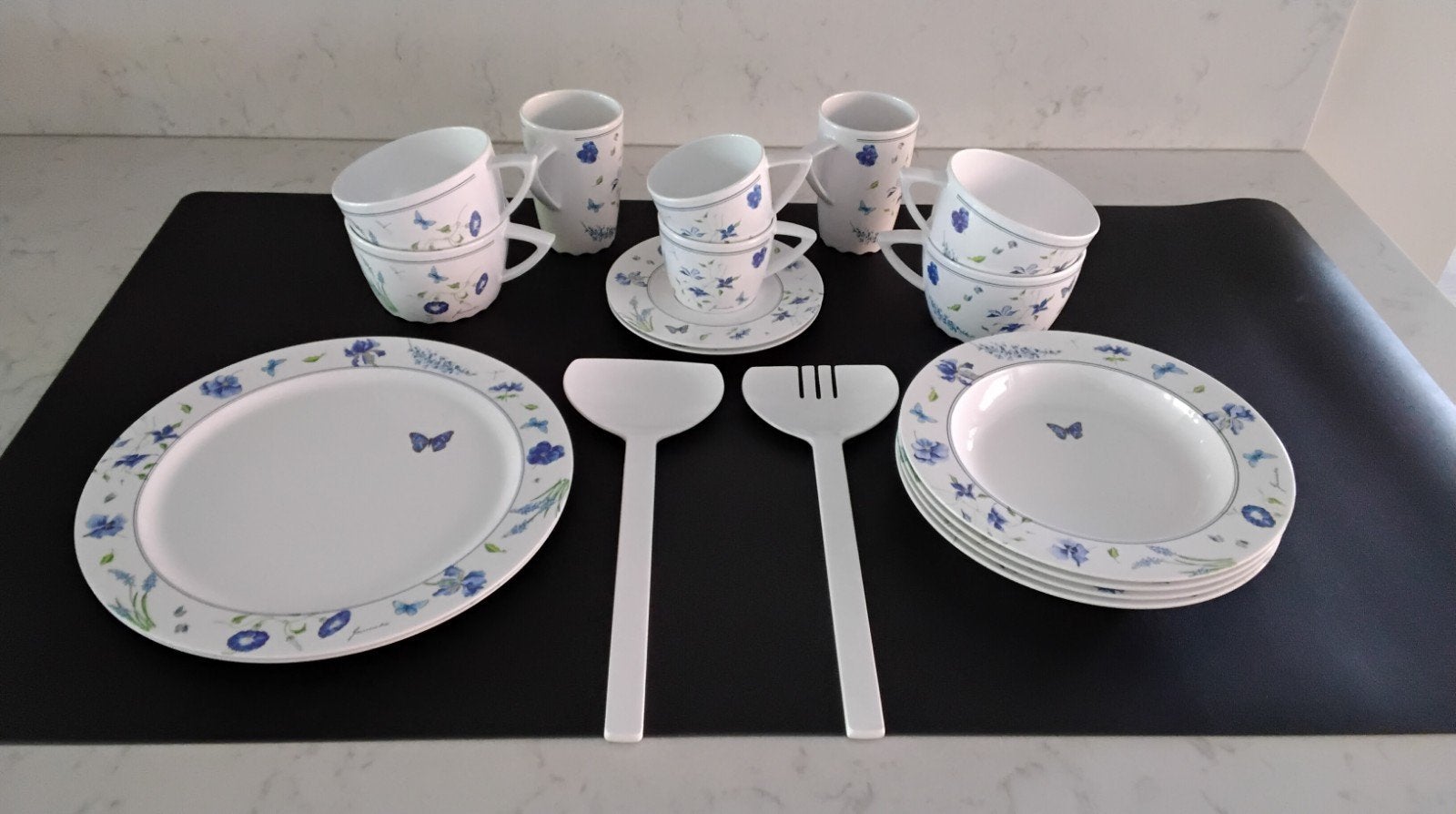 Mepal Janneke Brinkman servies Vlinder Bloem Blauw 18-delig, Overige materialen, Ophalen of Verzenden, Zo goed als nieuw, Overige stijlen