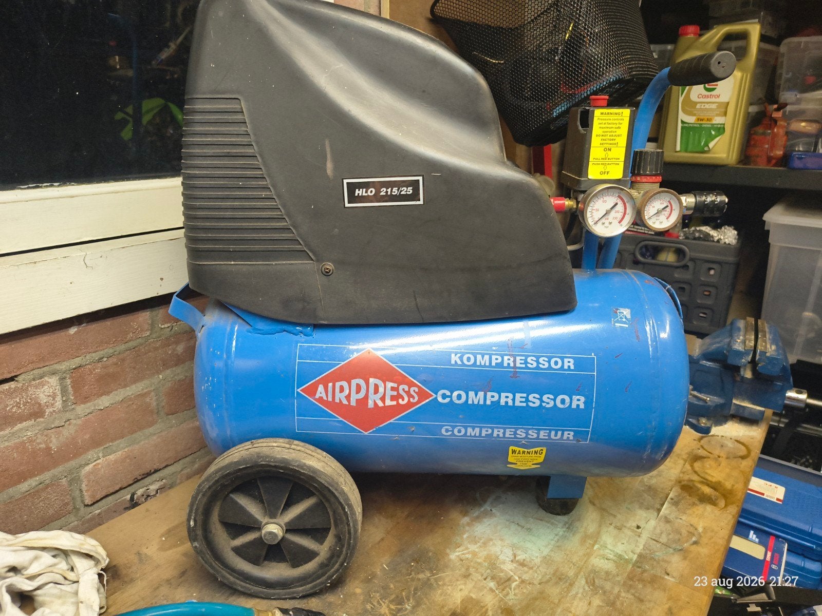 Airpress Compressor HLO 215/25 - 24L, 8 bar, Ophalen, Gebruikt, 6 tot 10 bar, Minder dan 200 liter/min