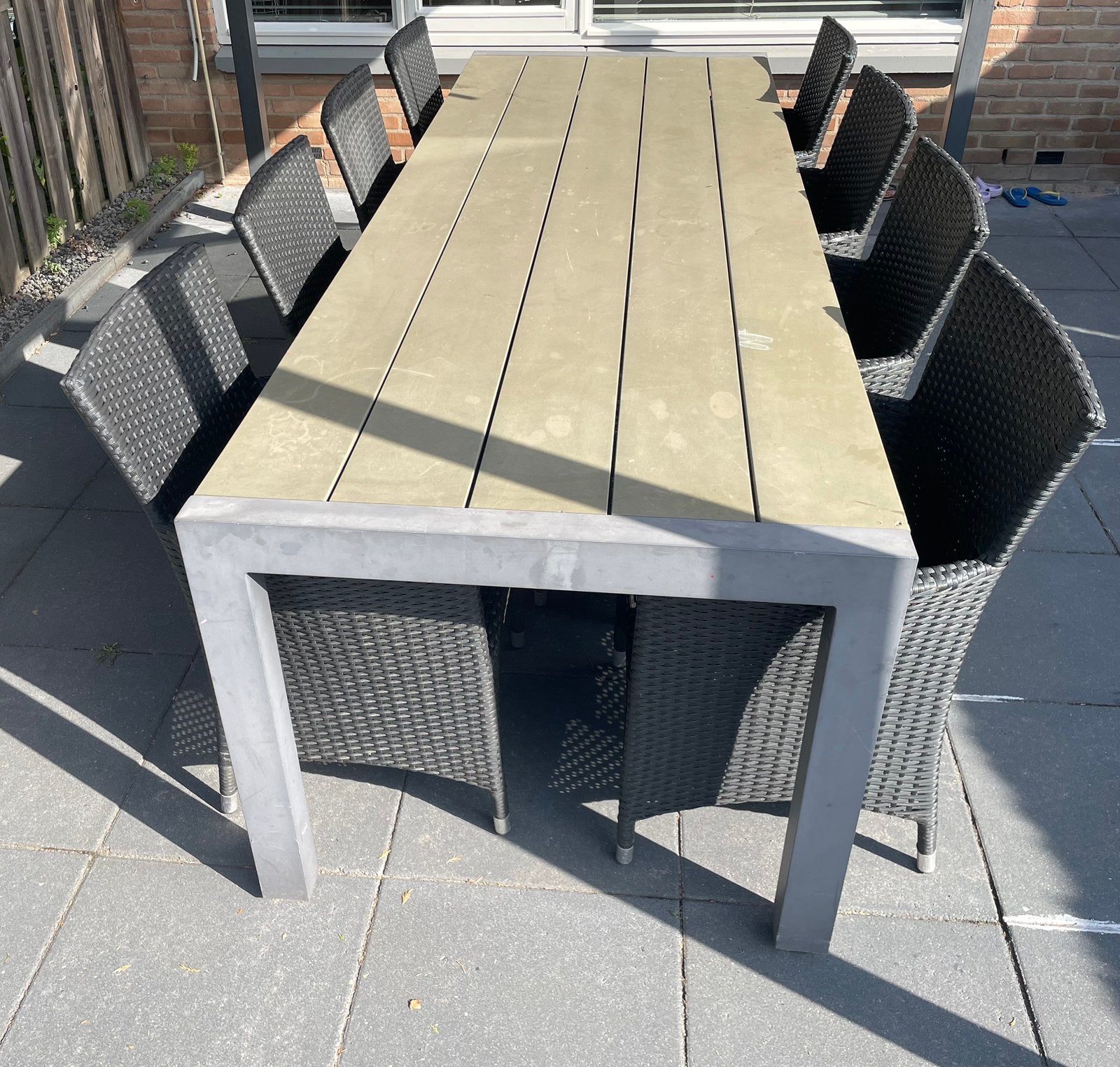 Tuinset.. grote tuintafel met 8 wicker stoelen, Ophalen of Verzenden, Gebruikt