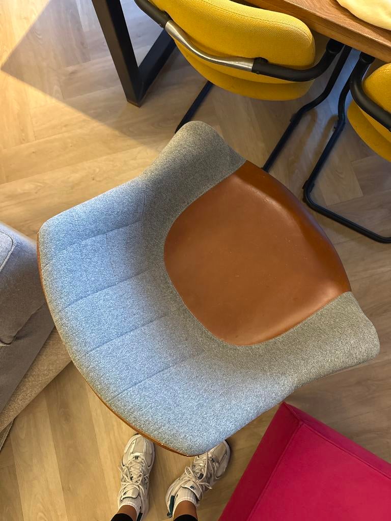 Zuiver stoel - Stijlvol en comfortabel, Gebruikt, Leer, Ophalen of Verzenden, Eén