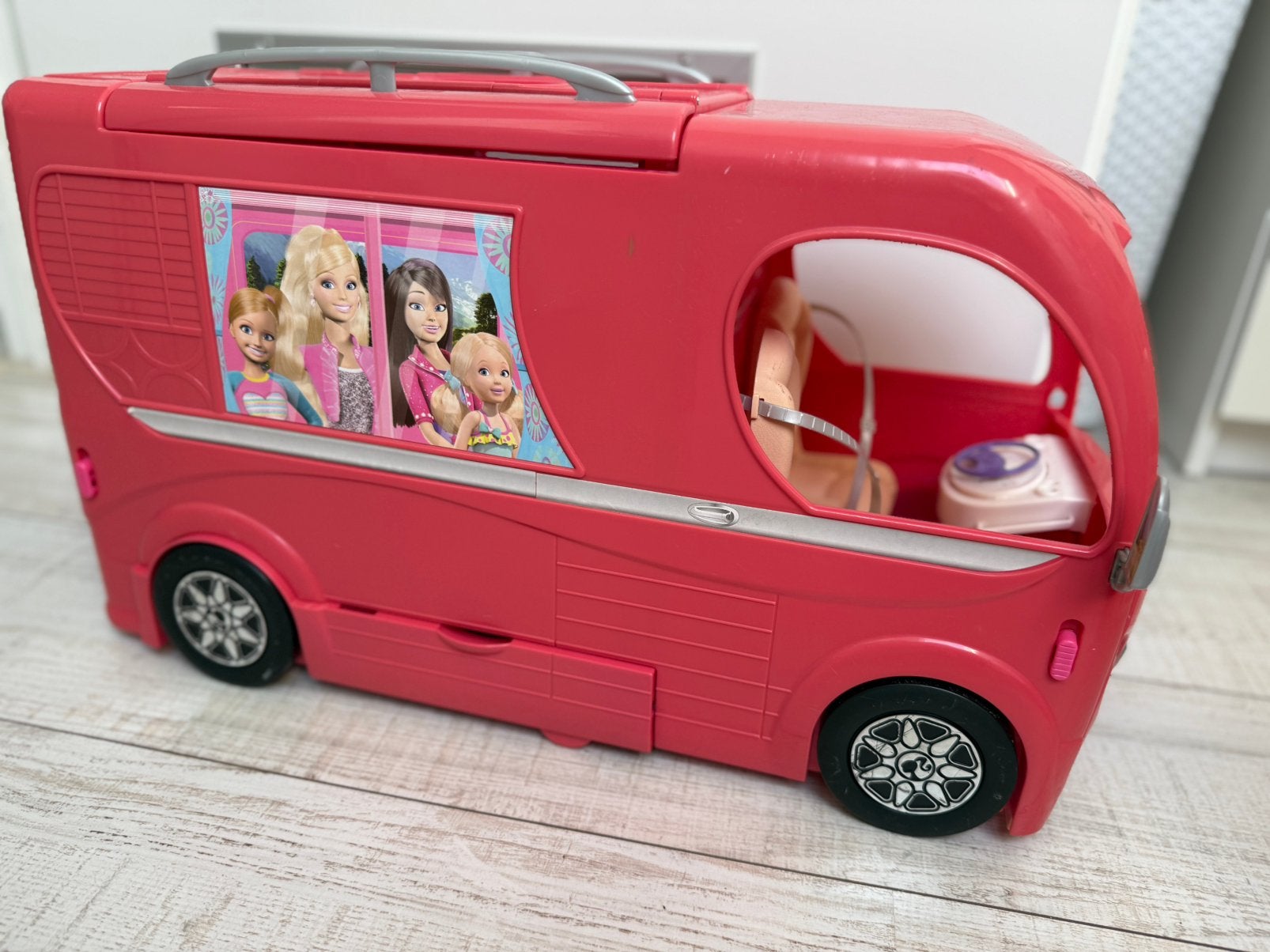 Barbie grote camper met glijbaan en zwembad, Ophalen, Gebruikt, Barbie