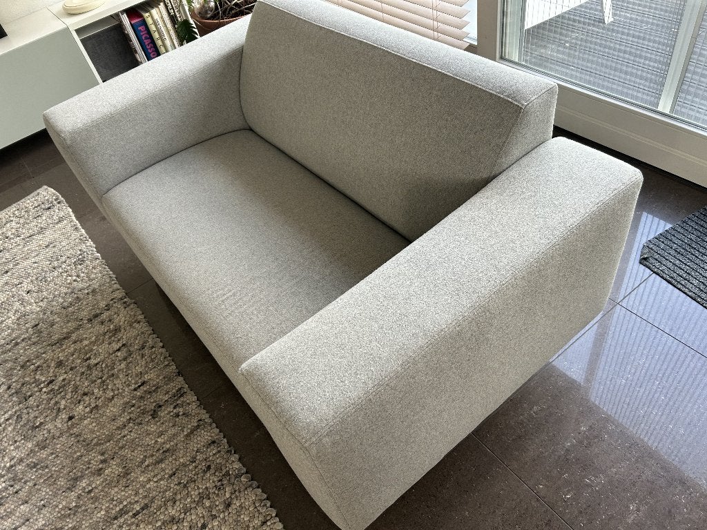 Artifort Mare Bank Loveseat nieuw gestoffeerd, Huis en Inrichting, Banken | Bankstellen, Ophalen, Design, Tweepersoons, 75 tot 100 cm
