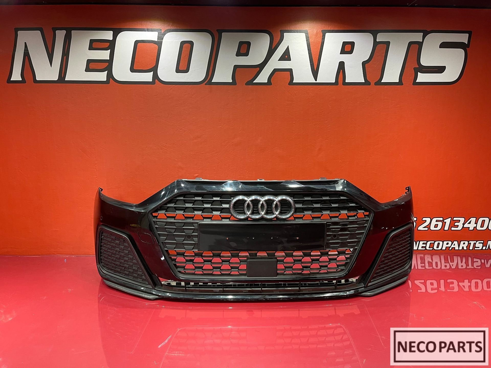 AUDI A1 S1 82A VOORBUMPER COMPLEET ORIGINEEL ALLES LEVERBAAR, Gebruikt, -, Achter, -