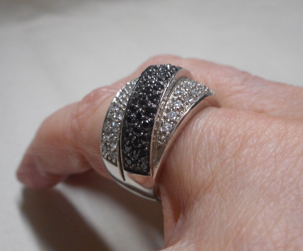 Zilveren royale ring zwart wit stenen maat 17.25 nr.047, Verzenden, Zo goed als nieuw, 17 tot 18, Dame