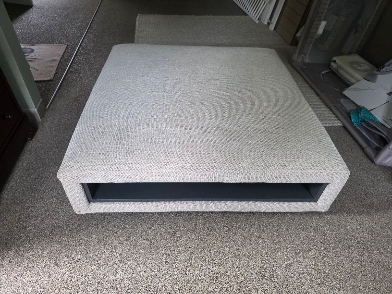 Verrijdbare hocker met opbergmogelijkheden - Zeer goede staa, Ophalen, Vierkant, 100 tot 125 cm, Zo goed als nieuw