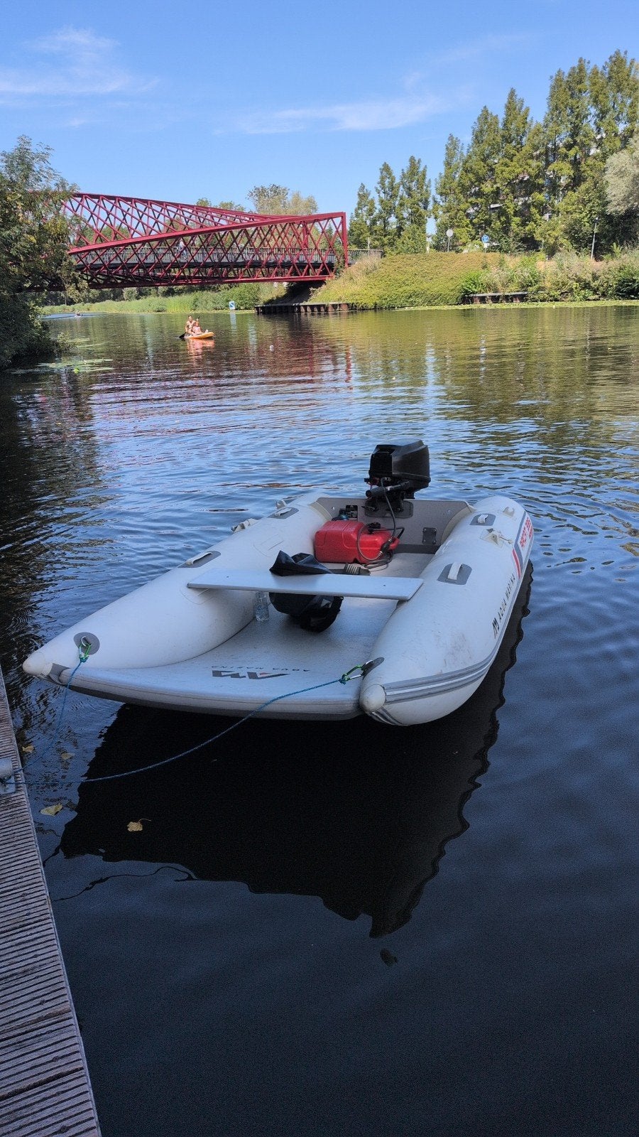 Aircat opblaasboot 335 cm met airdeck en strandwielen, Ophalen of Verzenden, Zo goed als nieuw, Overige typen, Motorboot
