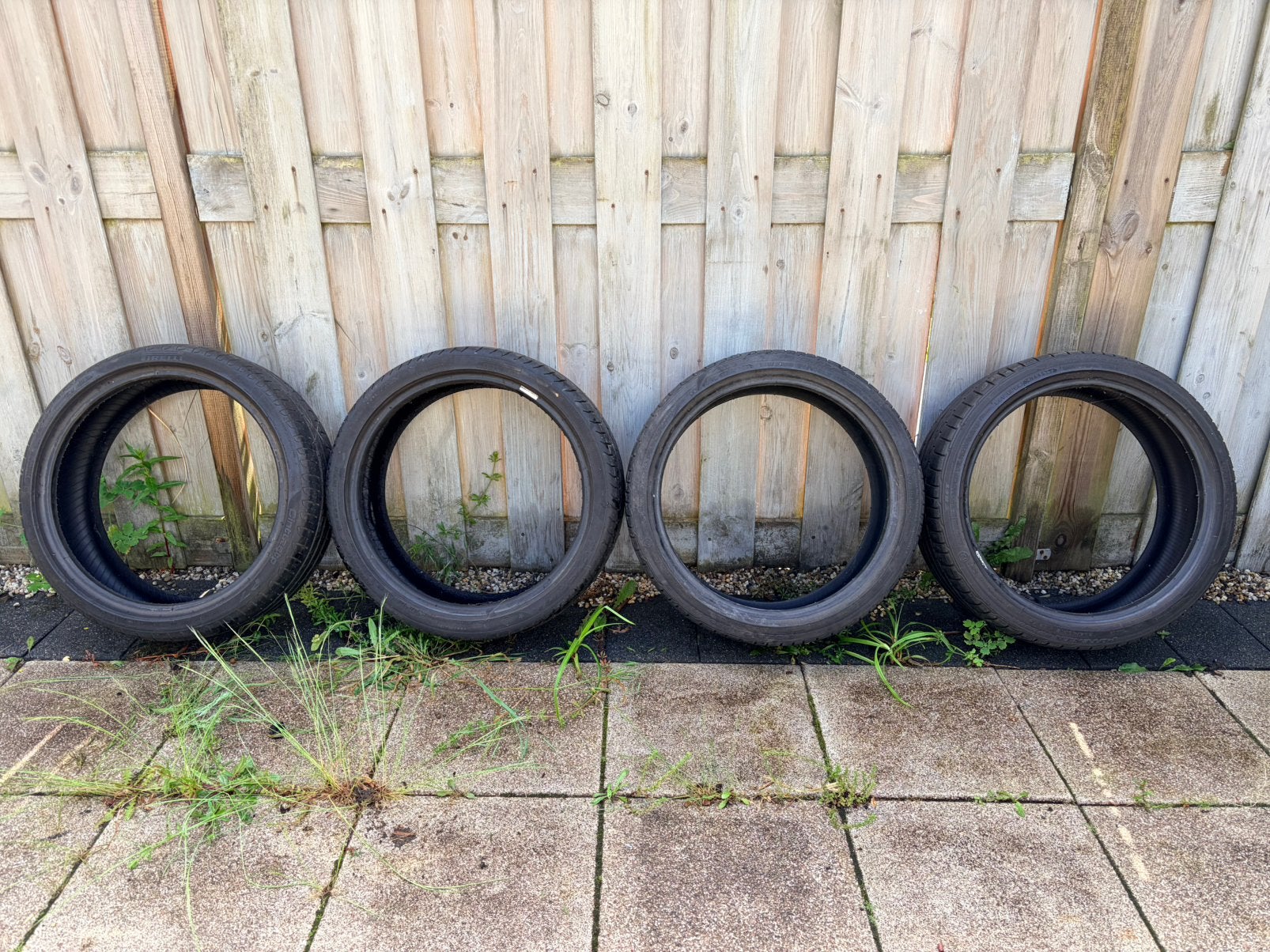4 banden 205/40 18 Bridgestone Pirelli 205/40/18 205 40, Ophalen, 18 inch, Gebruikt, 205 mm