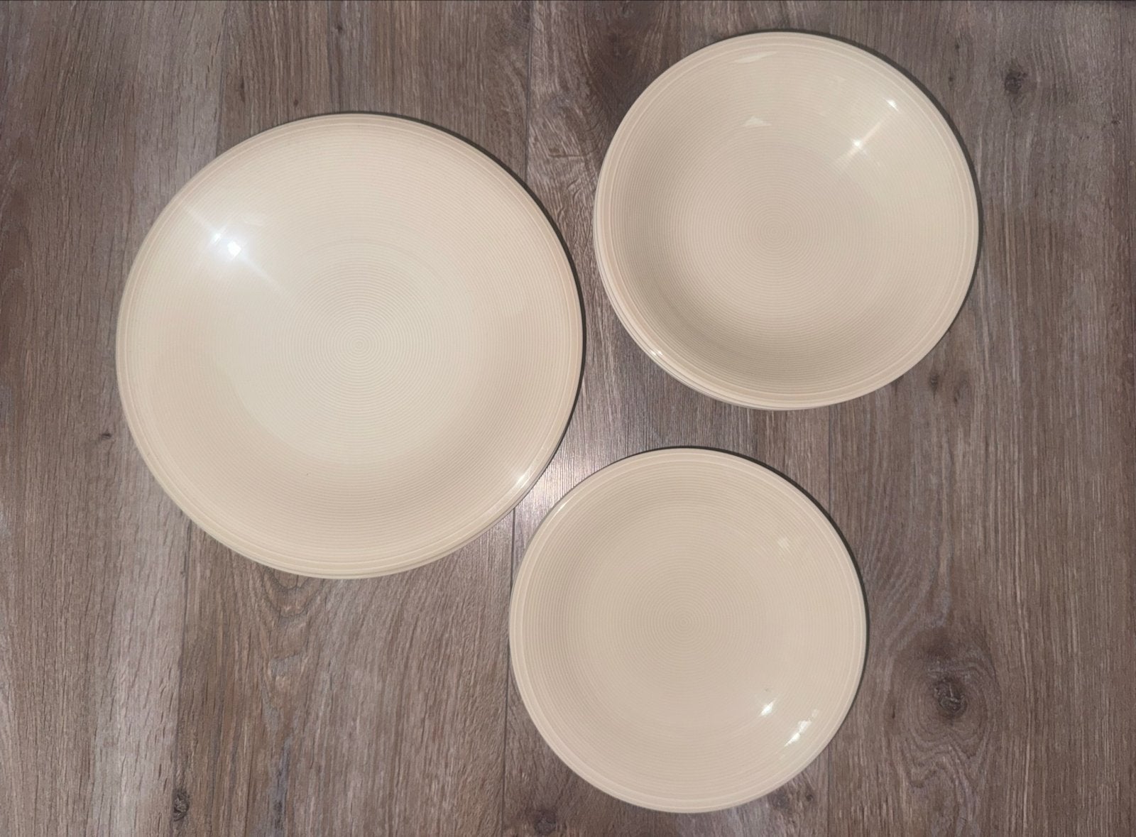 Villeroy & Boch 'like.' borden en kommen set, Huis en Inrichting, Keuken | Servies, Zo goed als nieuw, Bord(en), Modern, Keramiek
