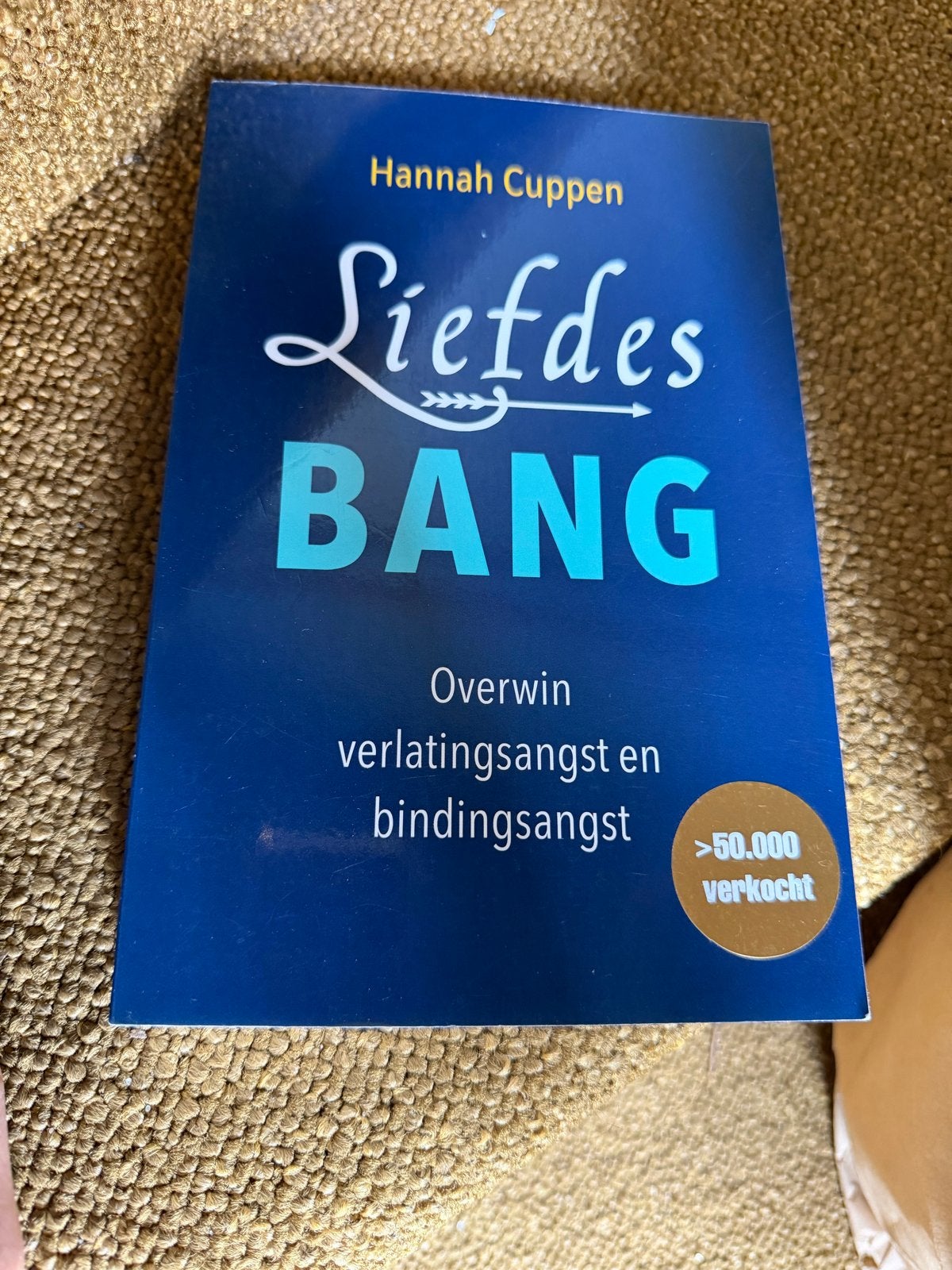 Liefdesbang | Hannah Cuppen, Ophalen of Verzenden, Zo goed als nieuw