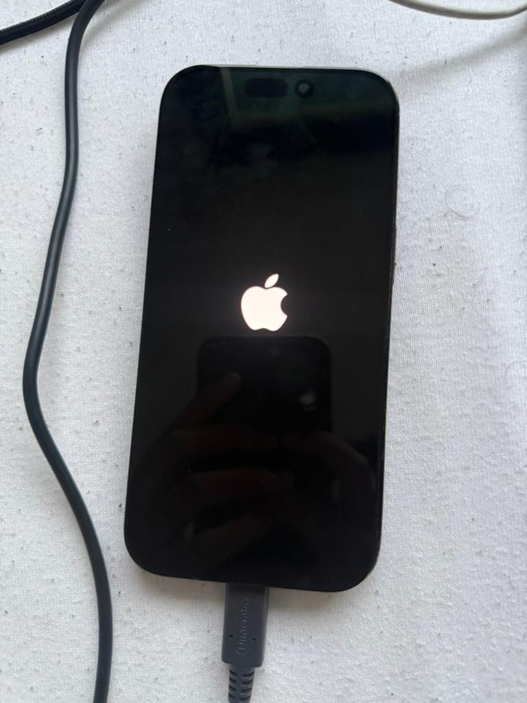 Iphone 16 pro zonder achterkant te koop, Telecommunicatie, Mobiele telefoons | Apple iPhone, 512 GB, Zwart, Nieuw, 98 %