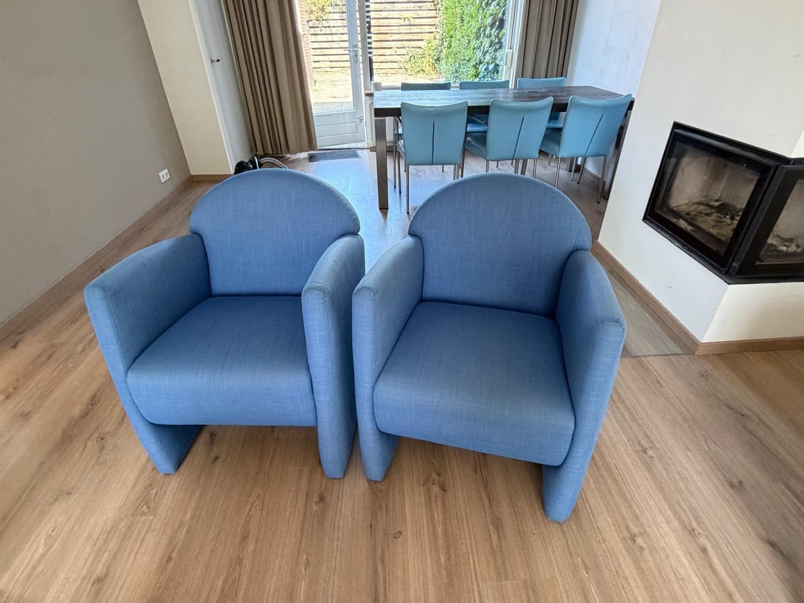 Twee blauwe feauteuils, Ophalen, Gebruikt, Minder dan 75 cm, 50 tot 75 cm