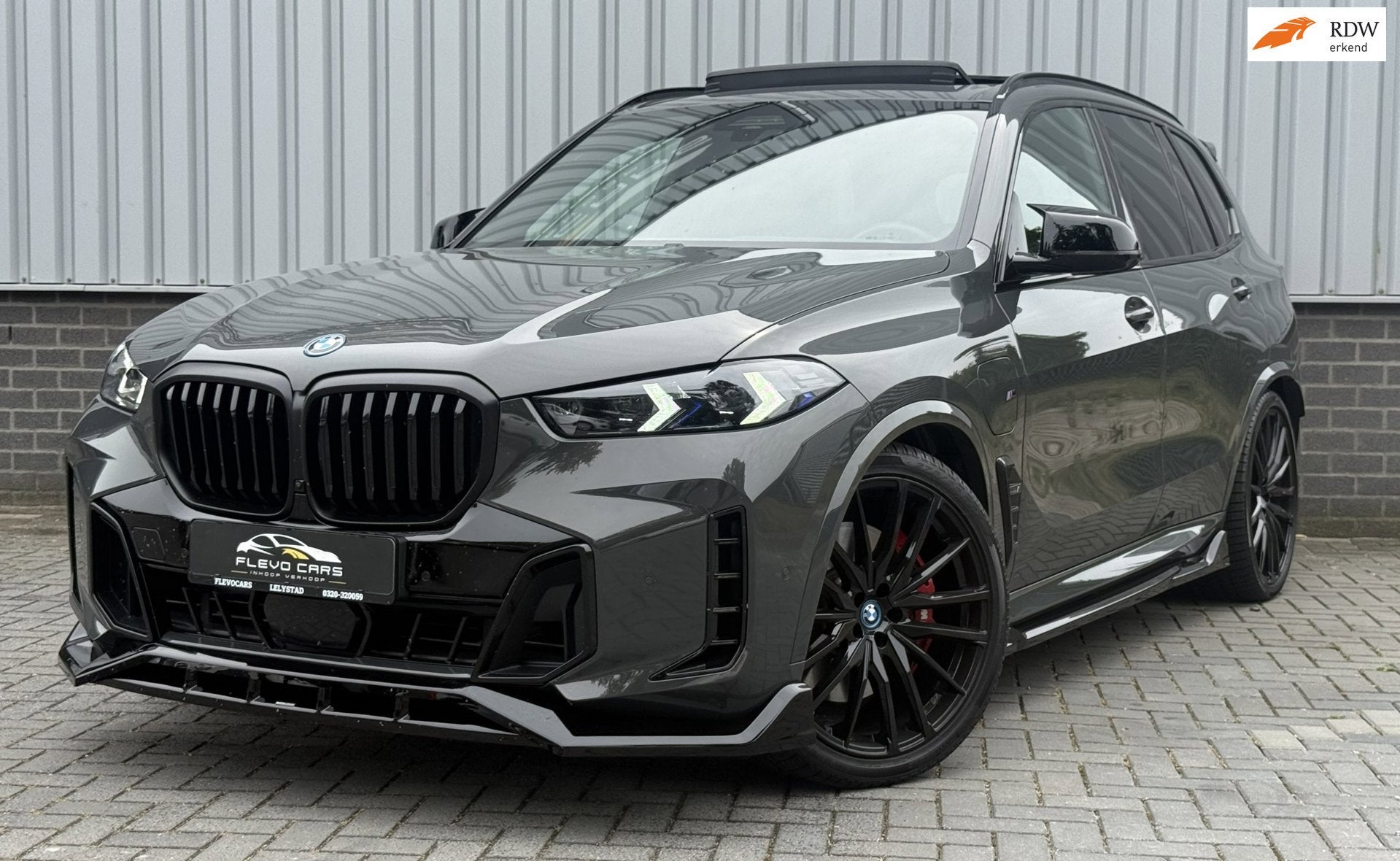 BMW X5 50e xDrive50e M-Sport PRO|PANORAMA|MASSAGE|HEAD-UP|36, Gebruikt, 2395 kg, Bedrijf, 489 pk