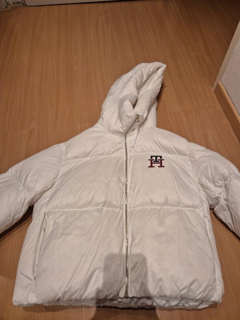 Tommy Hilfiger Witte Puffer Jas Maat S, Kleding | Dames, Jassen | Winter, Wit, Ophalen of Verzenden, Maat 36 (S), Gedragen