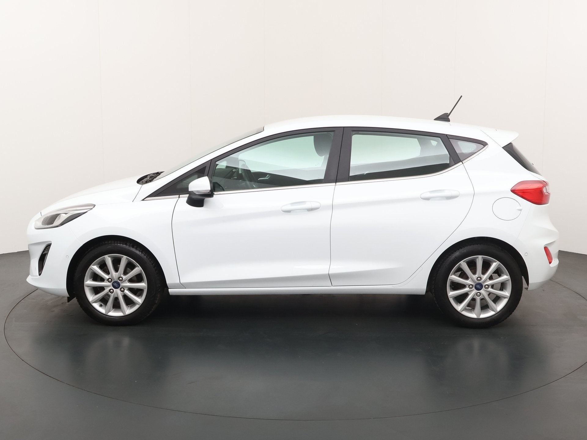 Ford Fiesta EcoBoost 100pk Titanium | Verwarmde voorruit | C, Voorwielaandrijving, Euro 6, 580 kg, 1064 kg