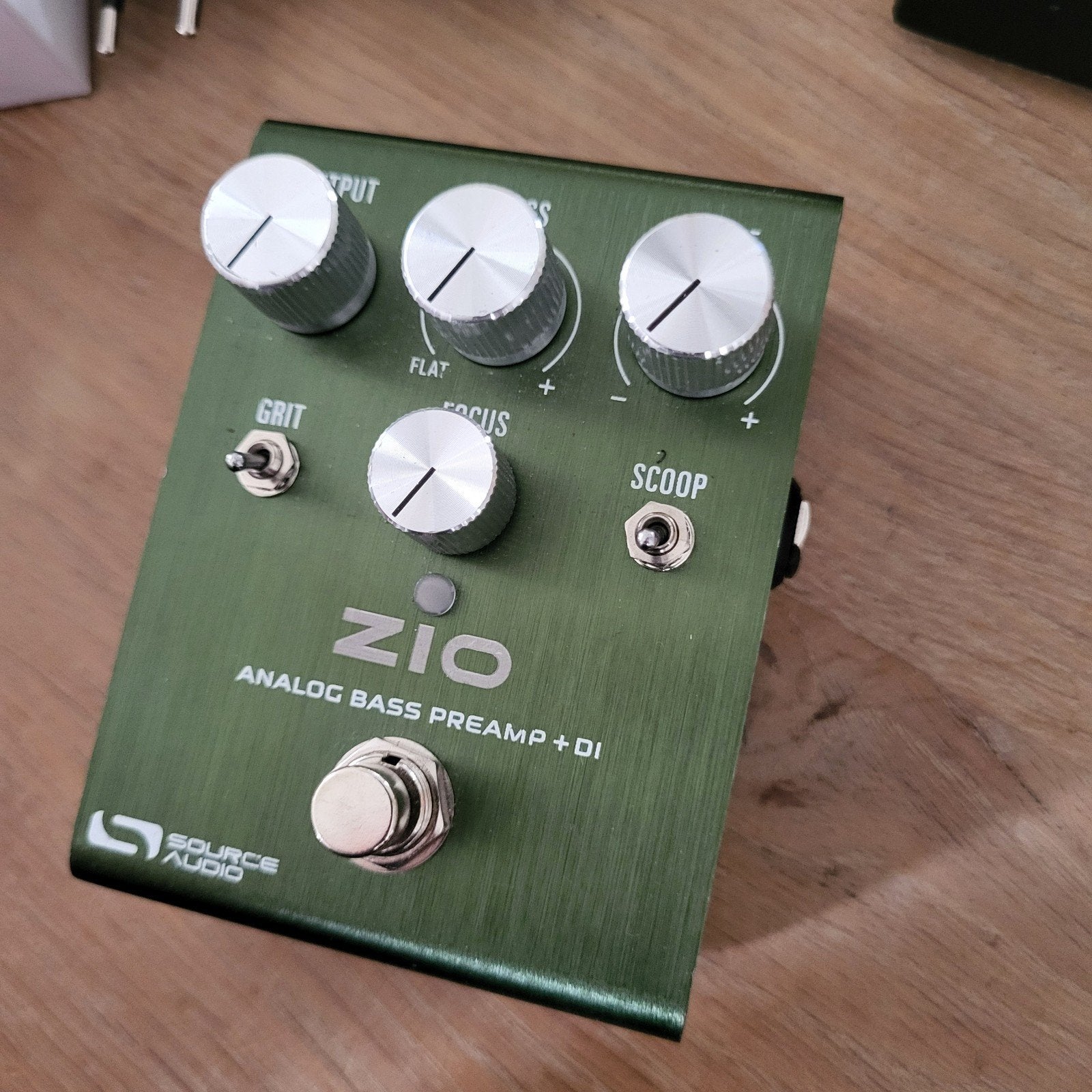Source Audio Zio bass preamp met DI, Muziek en Instrumenten, Effecten, Ophalen of Verzenden, Zo goed als nieuw