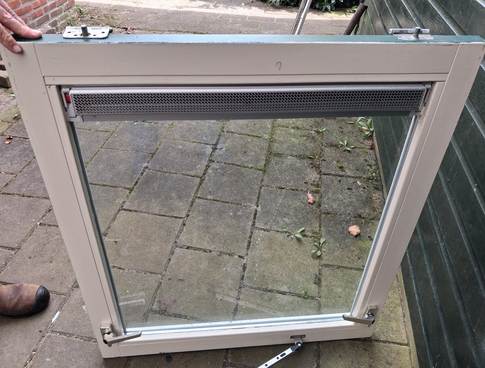 Hardhouten raam, Ophalen, Raamkozijn, Zo goed als nieuw, 75 tot 150 cm