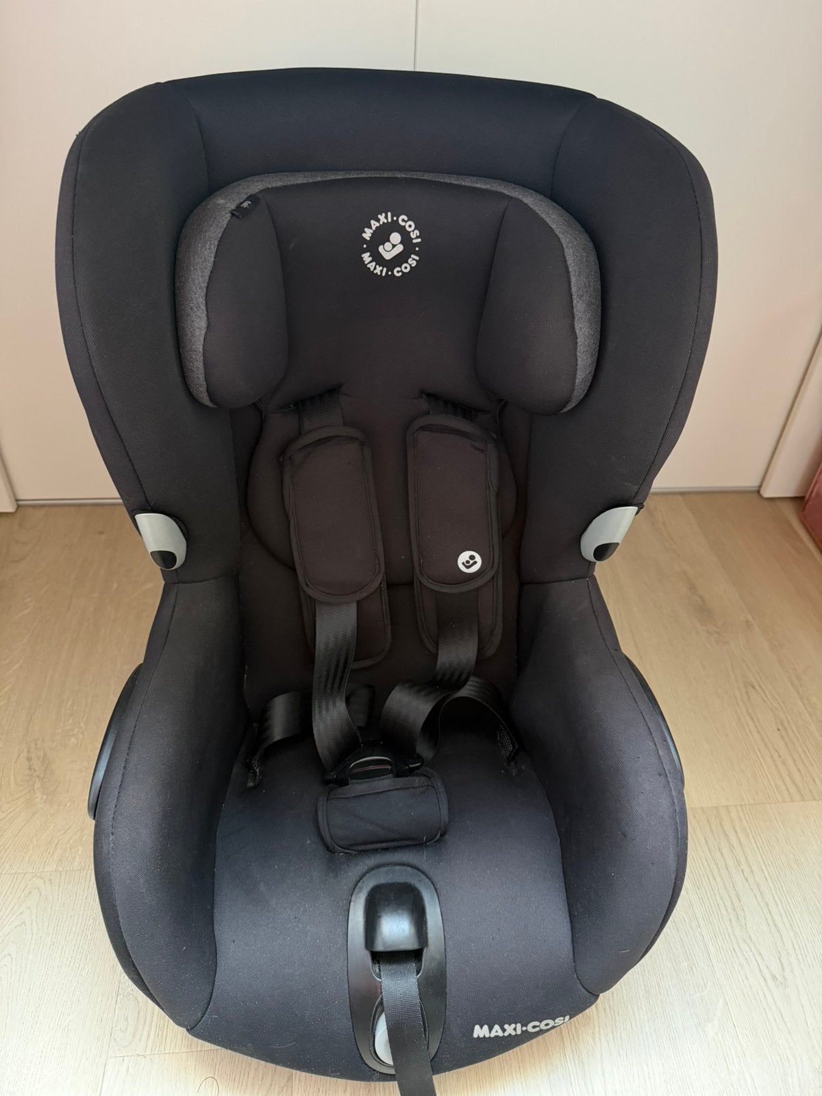 Maxi-Cosi Axiss zwart, Kinderen en Baby's, Autostoeltjes, Ophalen, Autogordel, 9 t/m 18 kg, Zo goed als nieuw