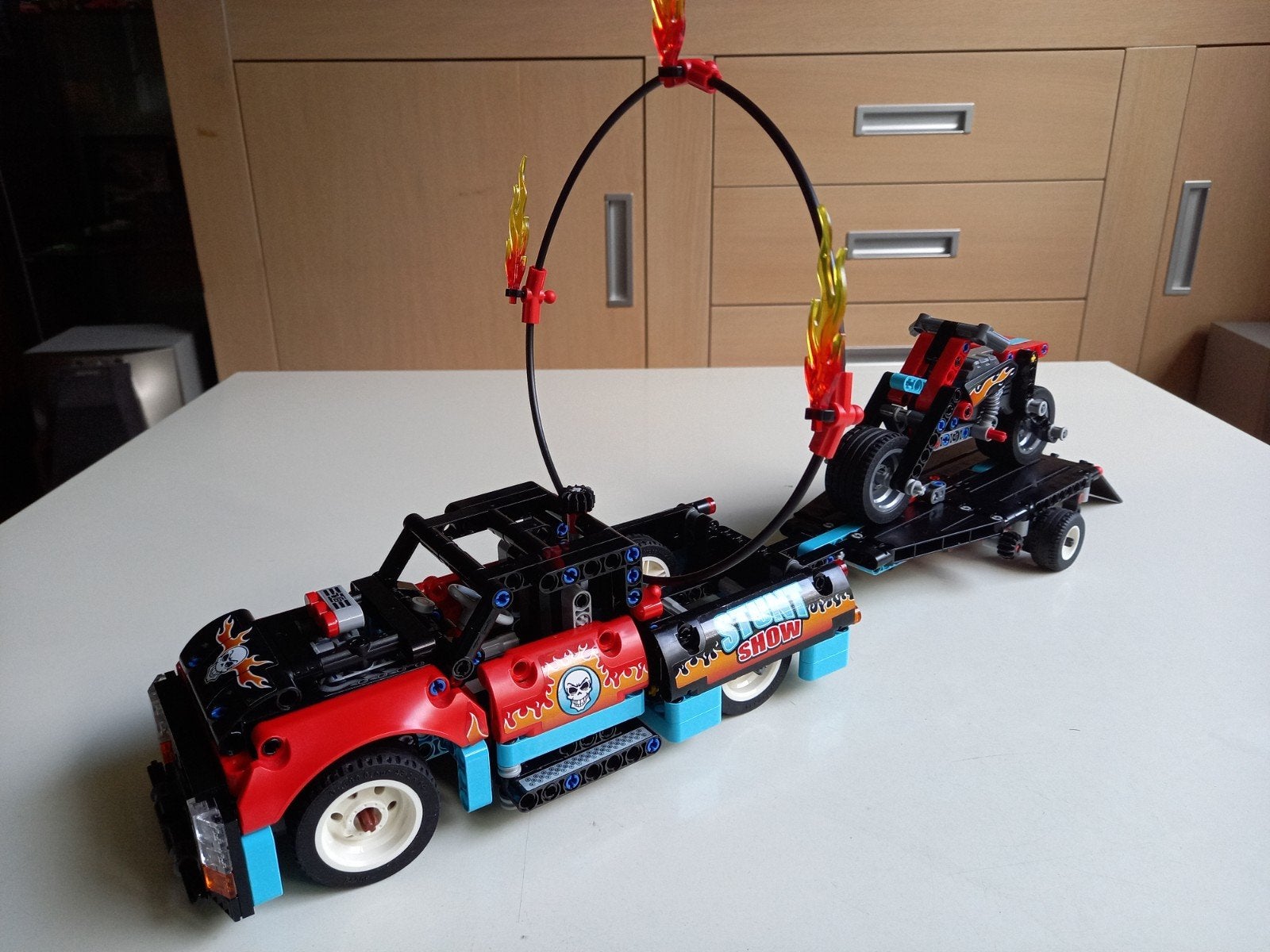 Lego Technic 42106 Stuntshow Truck and Bike, Lego, Compleet, Ophalen of Verzenden, Zo goed als nieuw