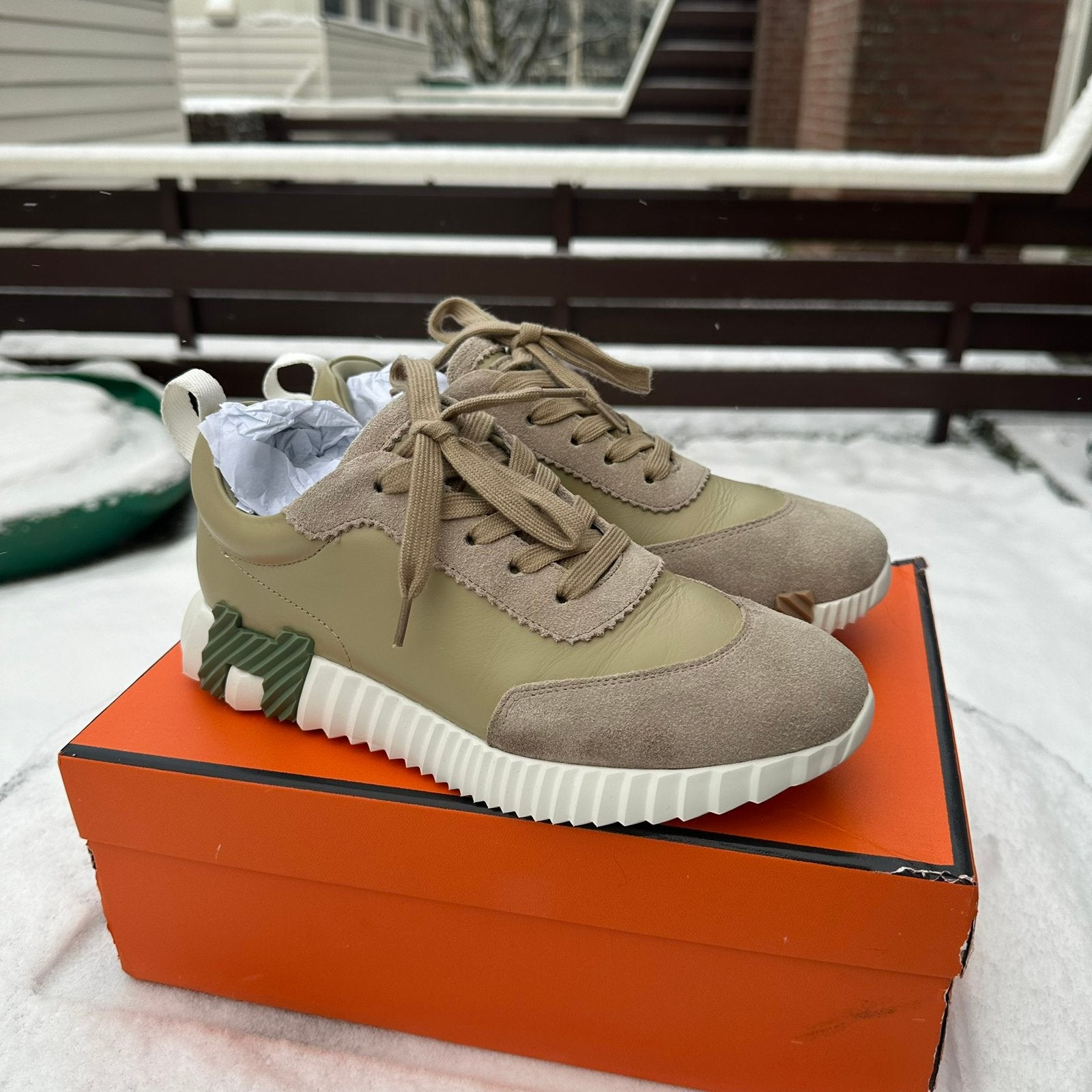 Hermes Sneaker - Beige, Bruin - Maat 37, Ophalen of Verzenden, Zo goed als nieuw, Bruin