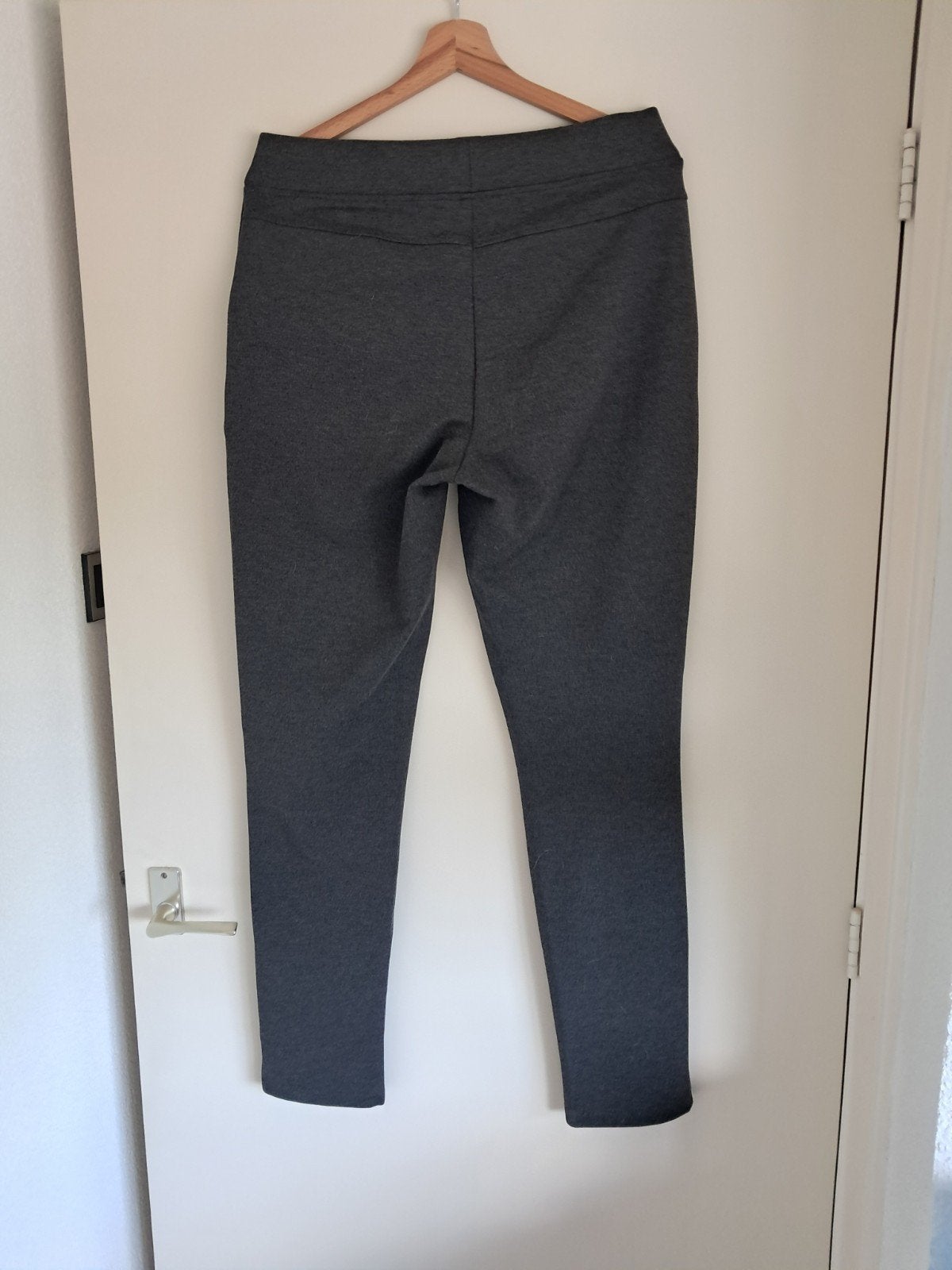Grijze stretch broek Micha maat 40, Kleding | Dames, Maat 38/40 (M), Ophalen of Verzenden, Zo goed als nieuw, Micha