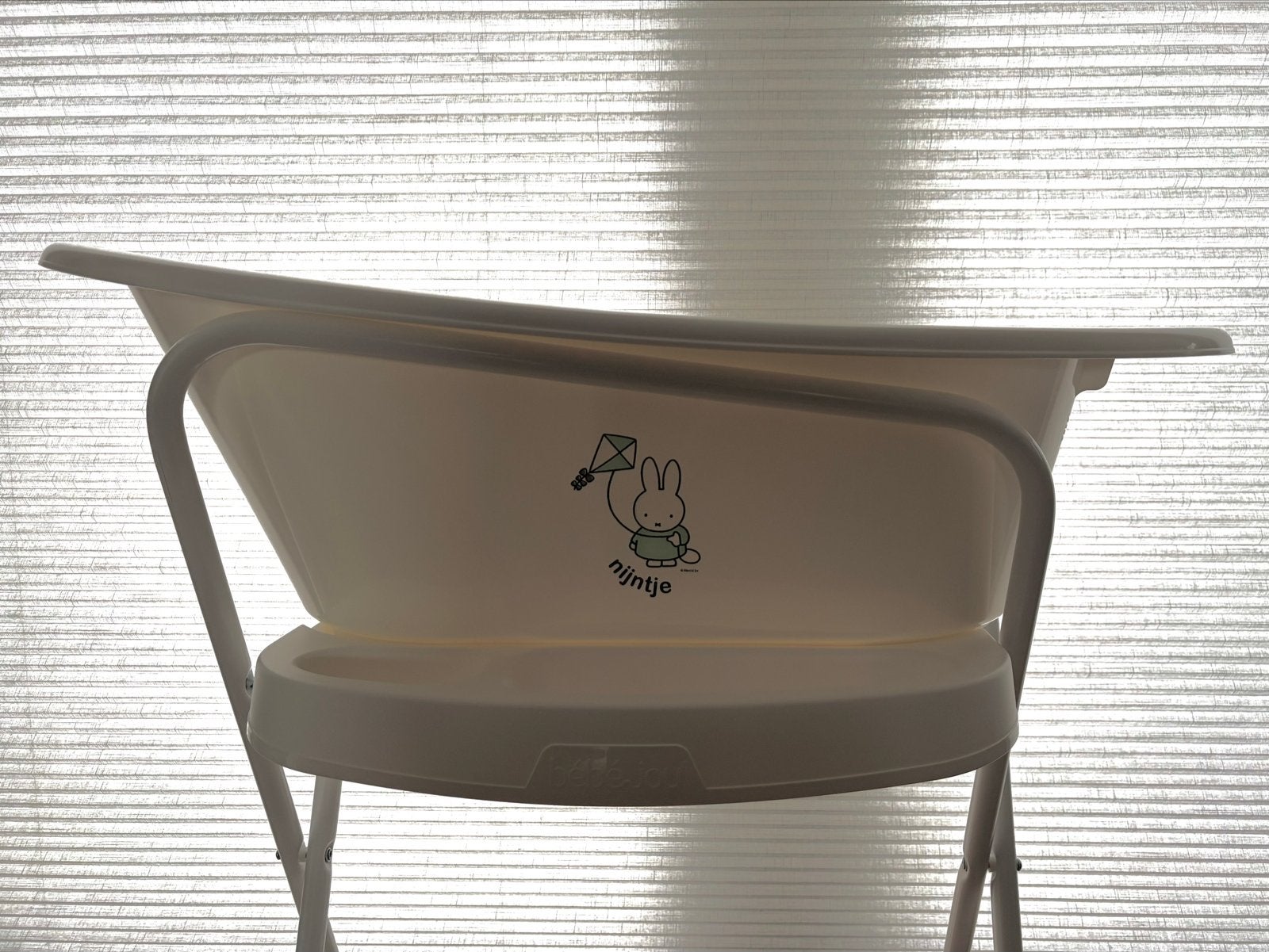 bébé-jou Nijntje babybadje met standaard - wit, Ophalen, Zo goed als nieuw, Badje, Bébé-jou