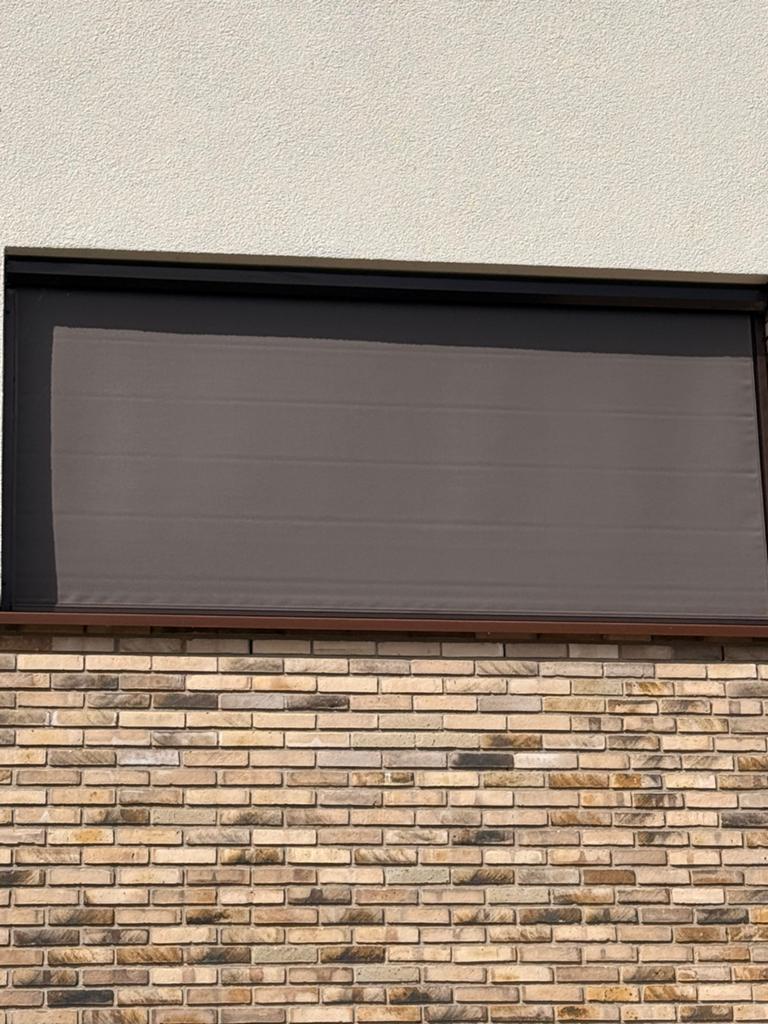 Bruin zonnescherm electrisch, Ophalen of Verzenden, Zo goed als nieuw, 200 cm of meer